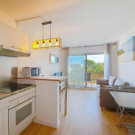 Vacation Near Sea With Private Parking Daire *