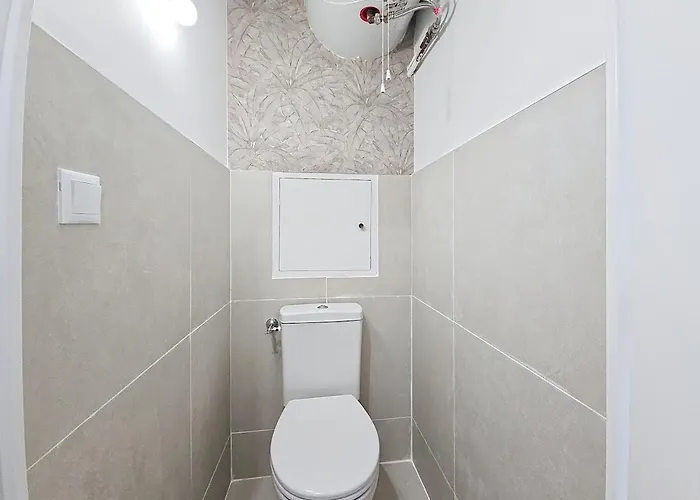 Apartment Vacation Near Sea With Private Parking