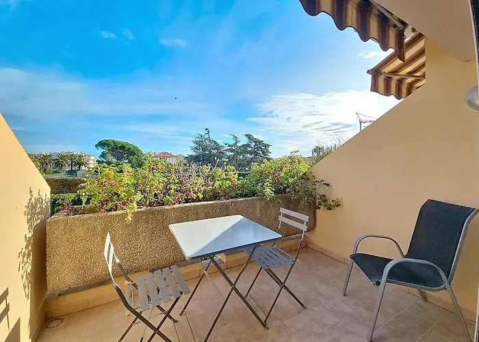 Vacation Near Sea With Private Parking Antibes